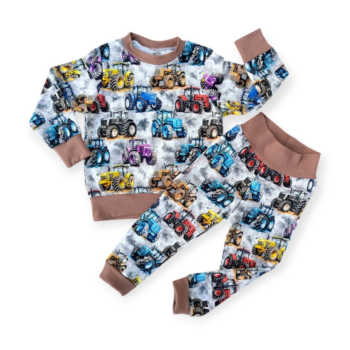 Genser Fargerike traktorer med brun ribb